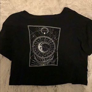 Cropped Graphic Tee - Garage